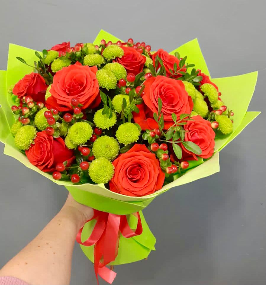 Букет цветов из: Хризантемы и Розы в Мирном Республика Крым