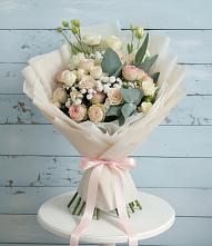 Букет цветов из:  Розы и Лизиантусы в Мирном Республика Крым