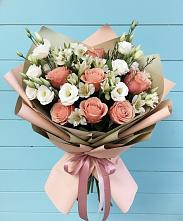 Букет цветов из:  Розы, Альстромерии и Лизиантусы в Мирном Республика Крым
