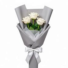 Букет 3 белые розы в Мирном Республика Крым