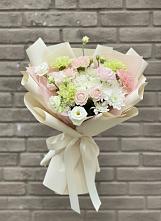Букет цветов из:  Гвоздики, Розы, Лизиантусы и Хризантемы #REPLACE_PRED# Мирном Республика Крым