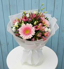 Букет цветов из:  Герберы, Альстромерии и Лизиантусы в Мирном Республика Крым