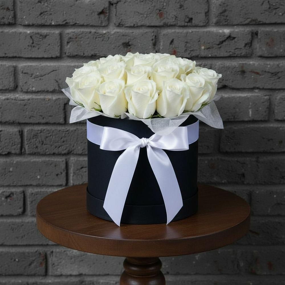 Цветочная композиция из Розы в шляпной коробке в Мирном Республика Крым