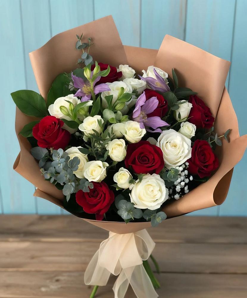 Букет цветов из: Розы и Альстромерии в Мирном Республика Крым