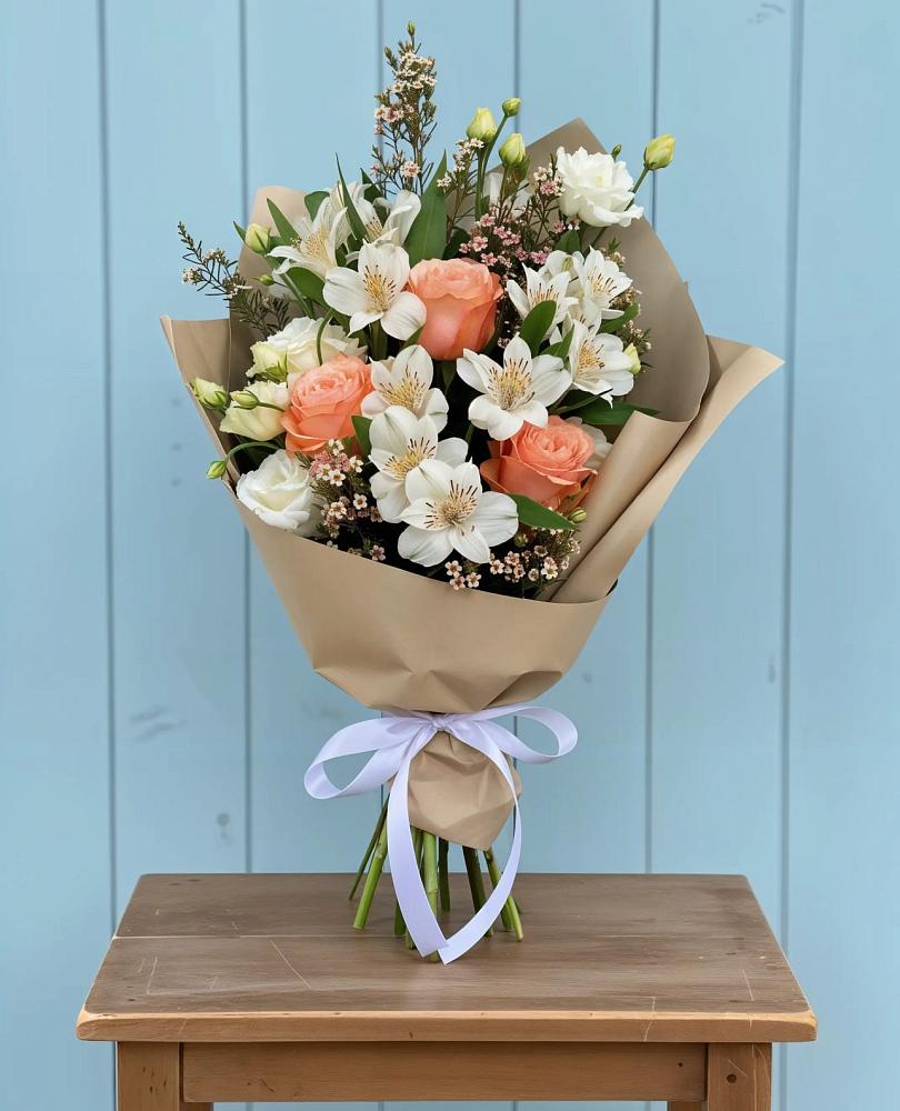Букет цветов из: Альстромерии, Лизиантусы, Розы и Хризантемы в Мирном Республика Крым