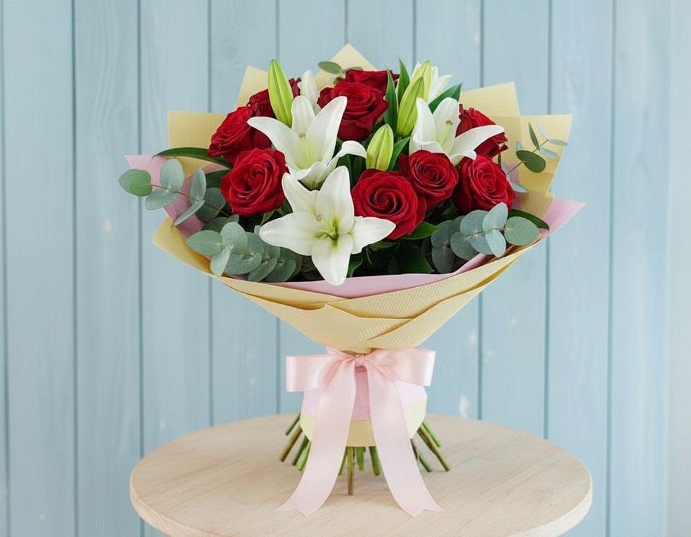 Букет цветов из: Лилии и Розы в Мирном Республика Крым
